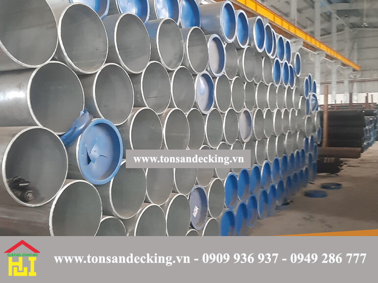 Ống sắt đúc siêu dày, lớn và có kích thước đặc biệt