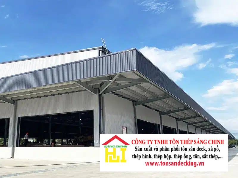 5 lỗi phổ biến khi lắp đặt mái tôn canopy nhà xưởng và giải pháp hiệu quả