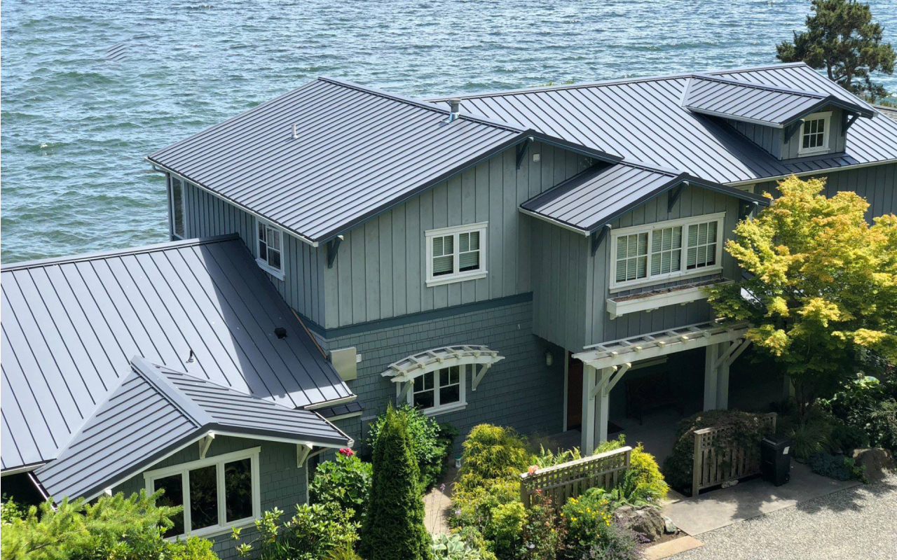 Tôn lạnh màu Solar AZ100 là dòng tôn được người tiêu dùng ở vùng ven biển miền Trung ưa chuộng