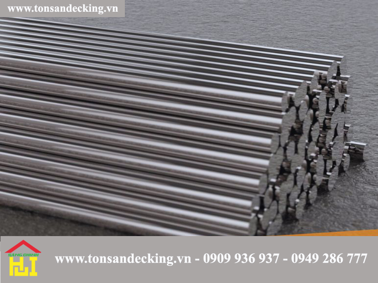 Thép SKD11 là loại thép công cụ hợp kim cao, thường được sử dụng trong ngành chế tạo khuôn mẫu nhờ khả năng chống mài mòn và độ cứng ca