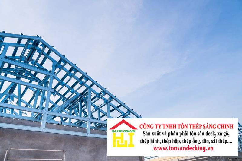 Tỷ trọng xà gồ ảnh hưởng gì đến độ võng mái nhà xưởng?