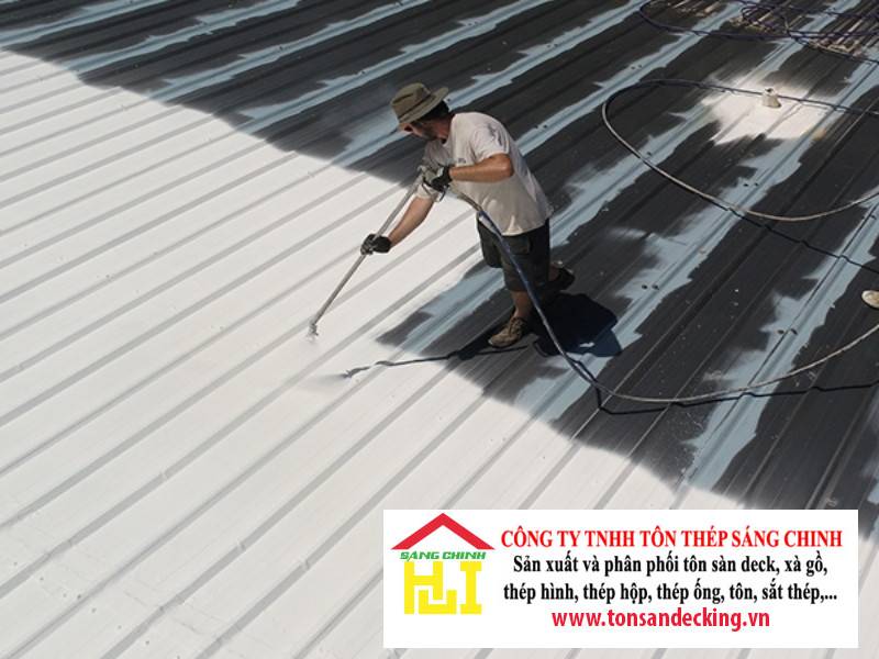 Cách chống nóng mái tôn hiệu quả hiện nay: Giải pháp toàn diện cho nhà ở & công trình