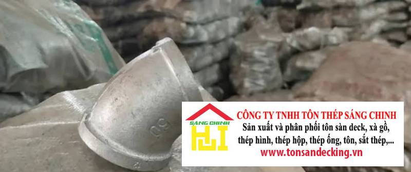 Co Lơi Ren Mạ Kẽm 45 Độ (Chếch)