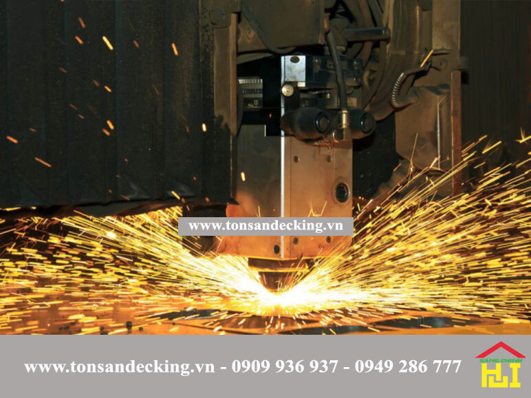 Gia công cắt bản mã bằng phương pháp Laser