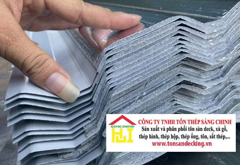 Giá tôn cách nhiệt dán pe-opp