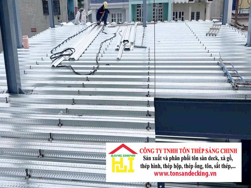 Hướng dẫn chọn độ dày tôn sàn deck cho từng loại công trình