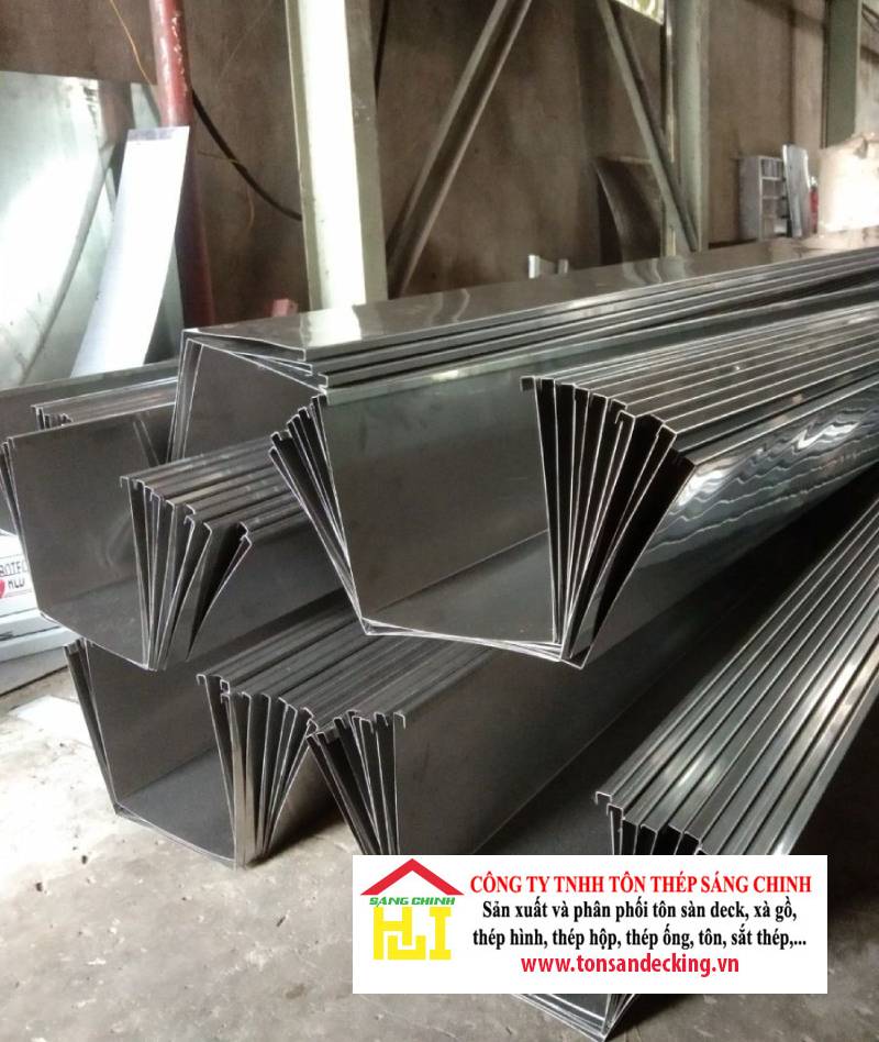 Máng Xối Inox Là Gì? Ưu Điểm Của Máng Xối Inox