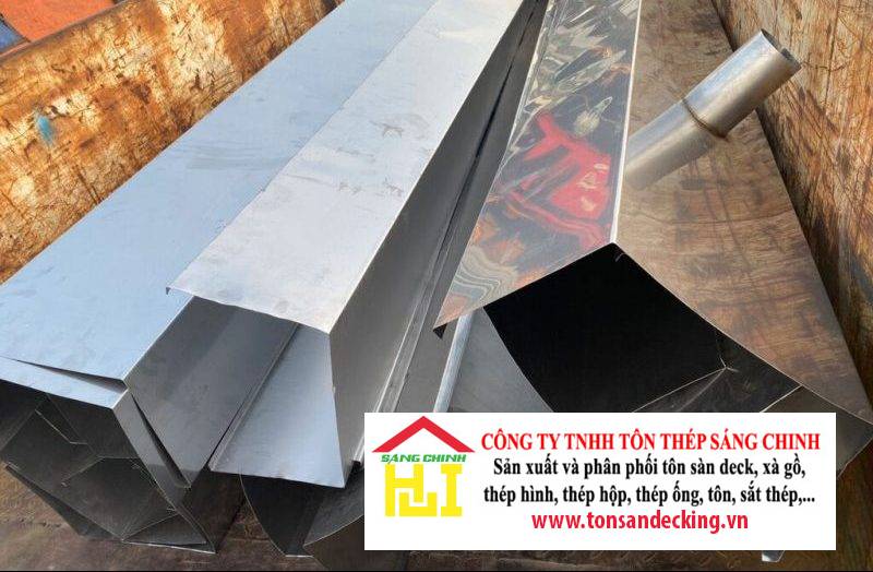 Máng xối tôn - Giải pháp thoát nước cho mái nhà của bạn!