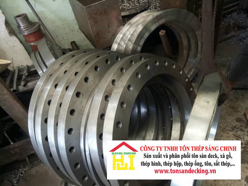 Mặt bích cổ BS4504 PN40