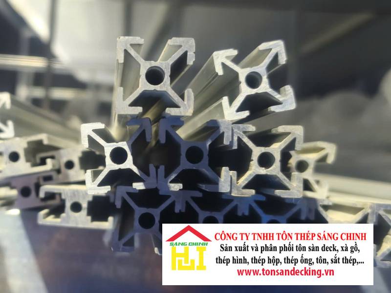 Nhôm định hình 20×20 là gì? Đặc điểm và báo giá chi tiết