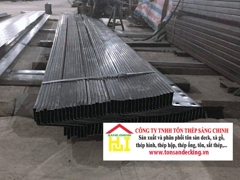 So Sánh Xà gồ kẽm và đen chữ Z