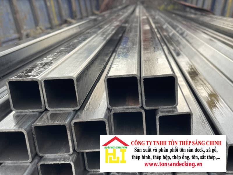 Thép Ống Vs Thép Hộp: Những Tiêu Chí Quan Trọng Khi Lựa Chọn Cho Công Trình
