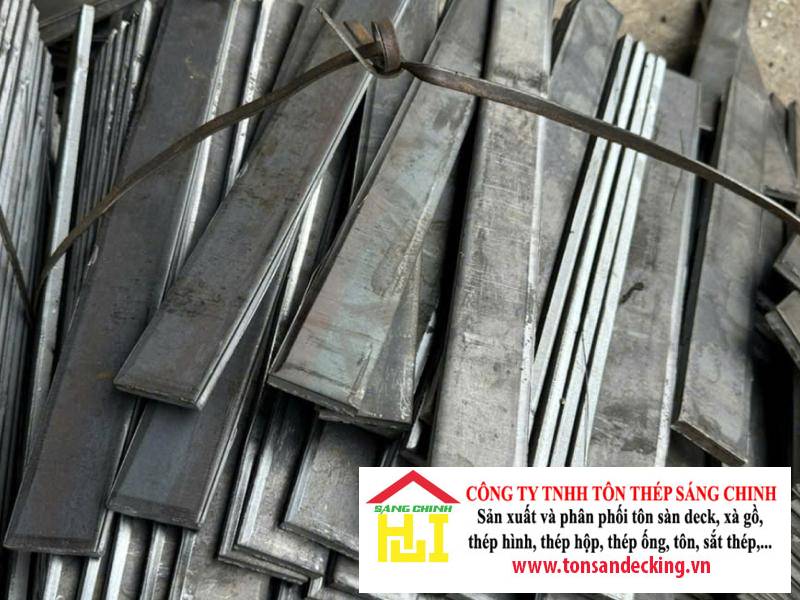 Thép lá là gì? Phân loại theo tính chất & ứng dụng thực tế