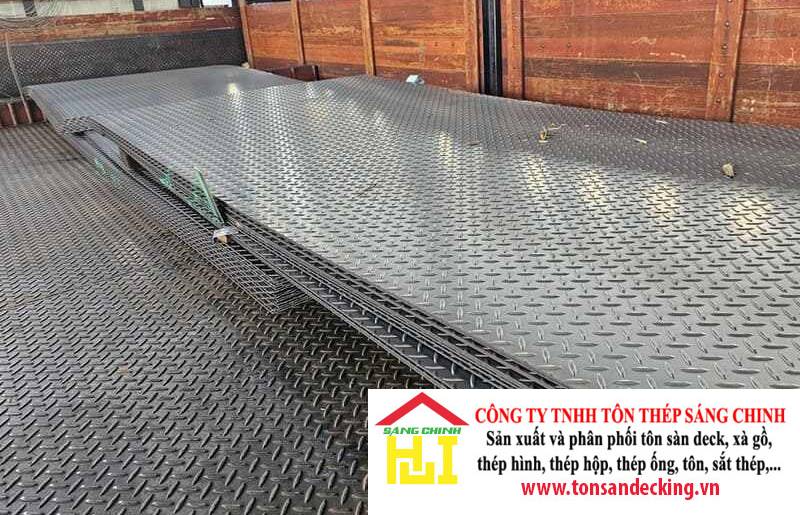 Thép tấm chống trượt là gì?