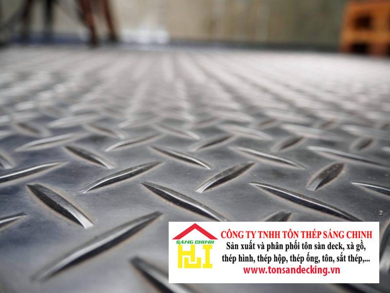 Thép tấm chống trượt là gì?