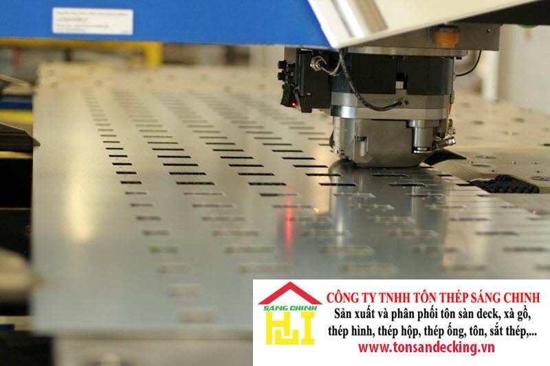 Thép tấm gia công cắt CNC – chấn – dập – uốn theo yêu cầu