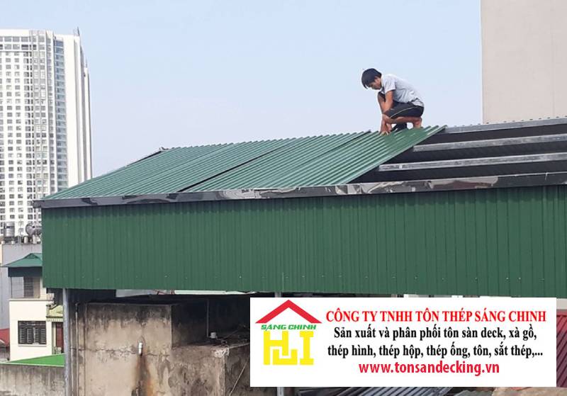 Tôn Lợp Mái Cho Nhà Xưởng: Đem Đến Giải Pháp Hiệu Quả Cho Môi Trường Làm Việc