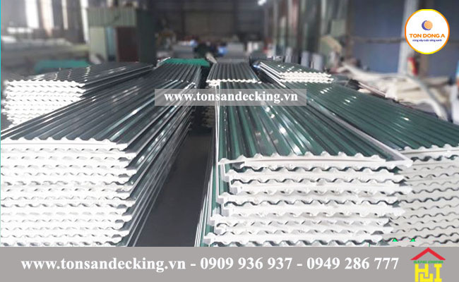 Ưu điểm tôn cách nhiệt đông á