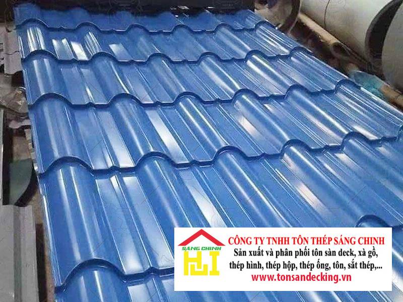 Tôn giả ngói màu xanh dương