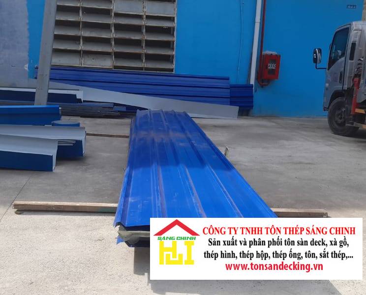 Tôn Cán Sóng Là Gì? Phân Loại và Đặc Điểm Nổi Bật Của Từng Loại