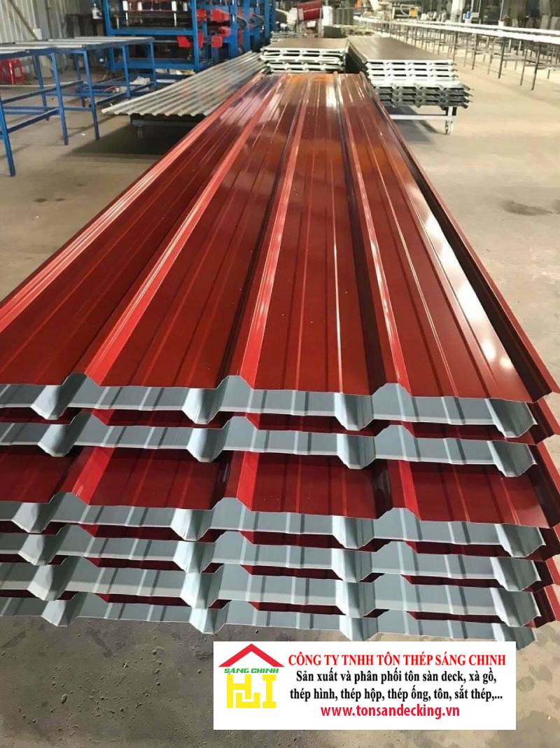 So sánh tôn Colorbond và tôn lạnh màu truyền thống cho nhà xưởng