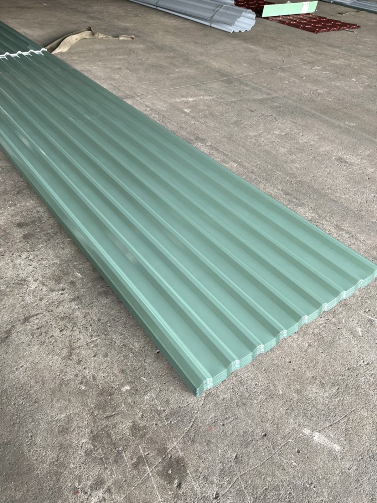 Tôn lạnh màu xanh ngọc