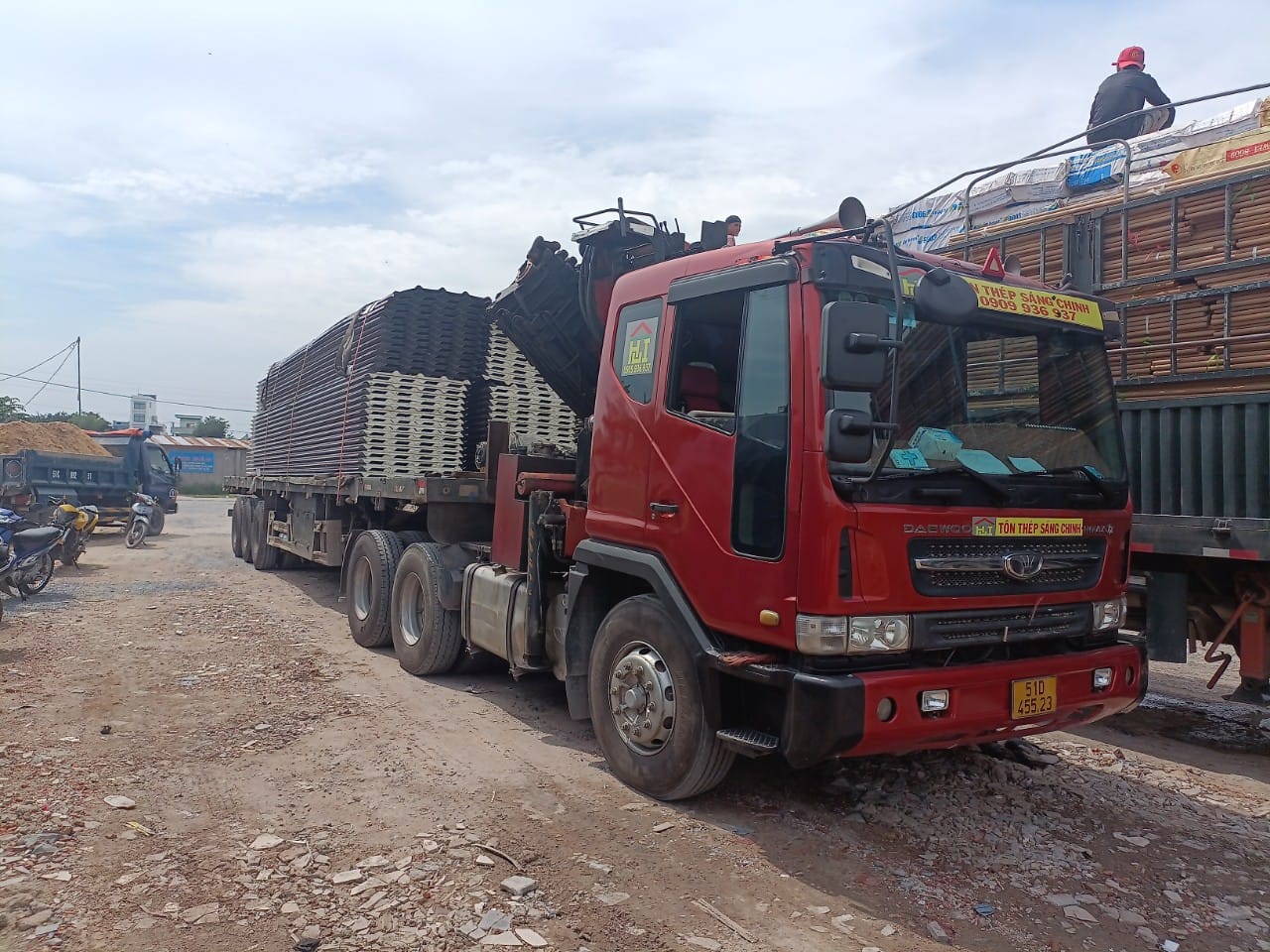 Giá thép tôn - tấm đen, mạ kẽm Khánh Hòa