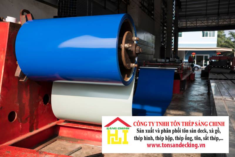 Tôn PVDF là gì? Cấu tạo & nguyên lý chống ăn mòn của sơn PVDF