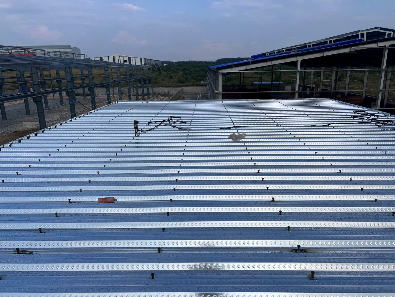 Tôn sàn deck