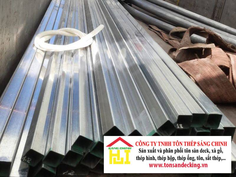 Giá sắt hộp Nam Kim