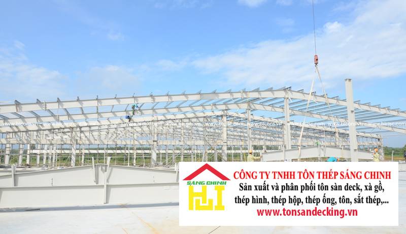 Xà gồ mái tôn là gì? Cấu tạo, công dụng và cách tính tải trọng mái chuẩn
