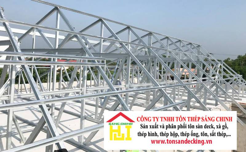Xà gồ mái tôn là gì? Cấu tạo, công dụng và cách tính tải trọng mái chuẩn