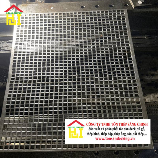 Tấm thép đục lỗ