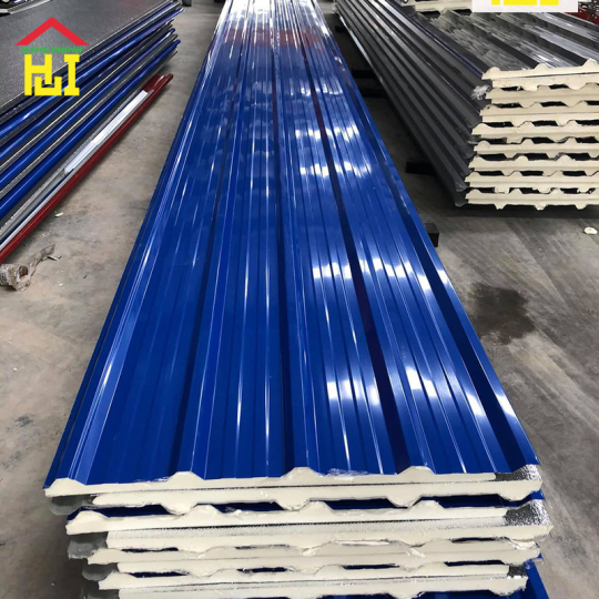 Tôn cách nhiệt Hoa Sen 3 lớp tôn nền dày 0.55mm + PU + tôn 0.35mm