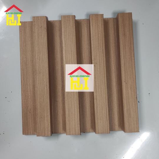 Tôn cách nhiệt Đông Á 3 lớp tôn nền dày 0.55mm + PU + giấy bạc