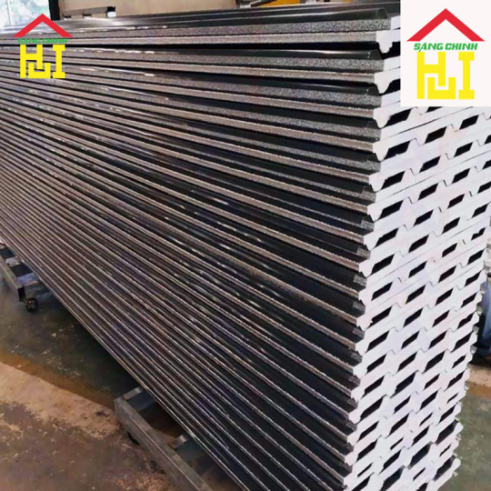 Tôn cách nhiệt Đông Á 3 lớp tôn nền dày 0.50mm + PU + tôn 0.35mm