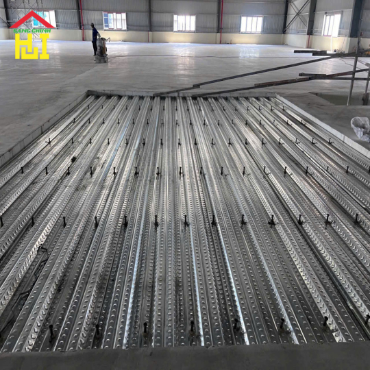 Tấm đổ sàn deck bê tông