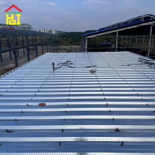 Tấm đổ sàn deck bê tông