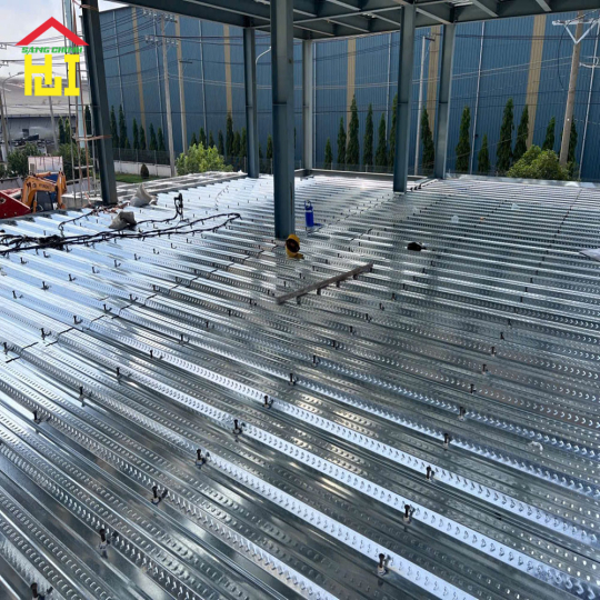 Tấm đổ sàn deck bê tông